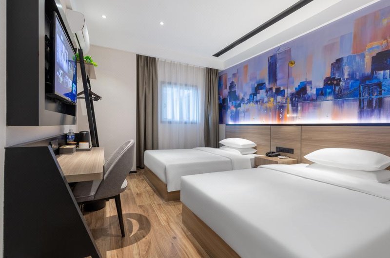 Tuk China Qingju Hotel (Nanyang railway station store) Guest Room