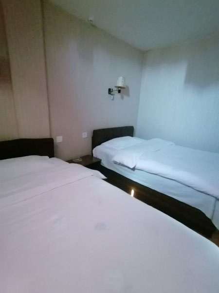 Hongyuan Hotel Guest Room