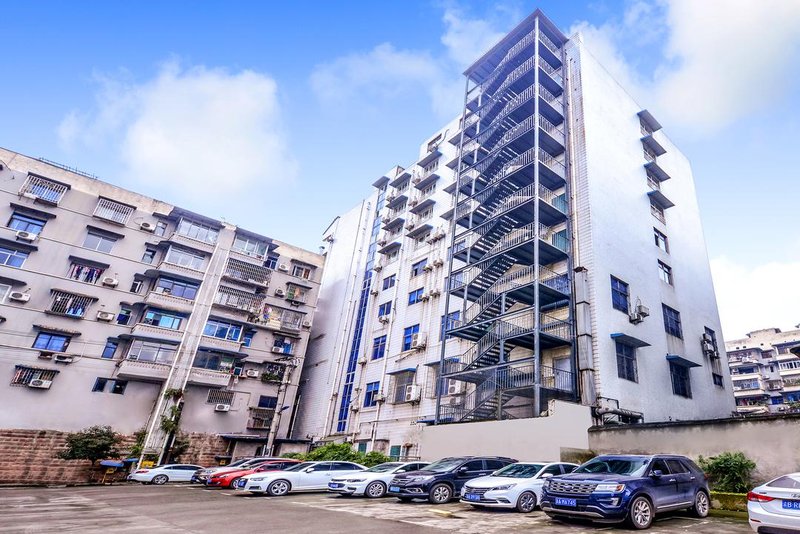 Chuanjiu Business HotelOver view