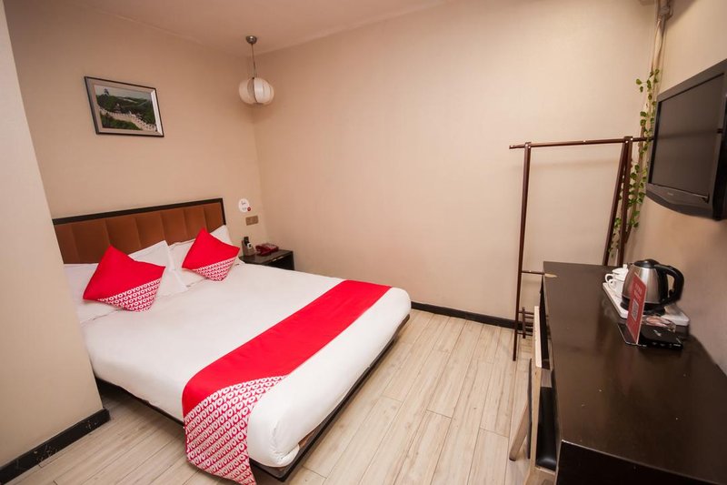 0718 Business Motel Guest Room