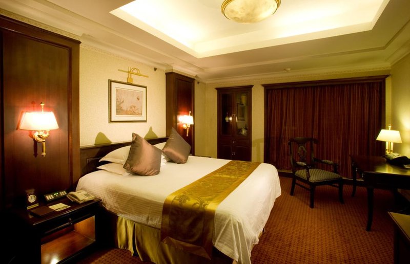 Oriental Riverside Hotel ShanghaiGuest Room
