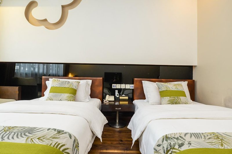 023 Business HotelGuest Room