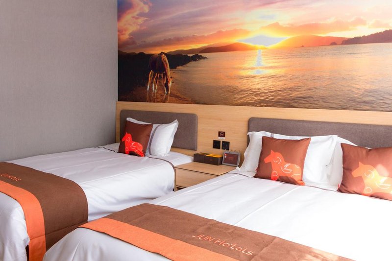 Junyi Chain Hotle (yantai passenger terminal TCM Hospital store) Guest Room