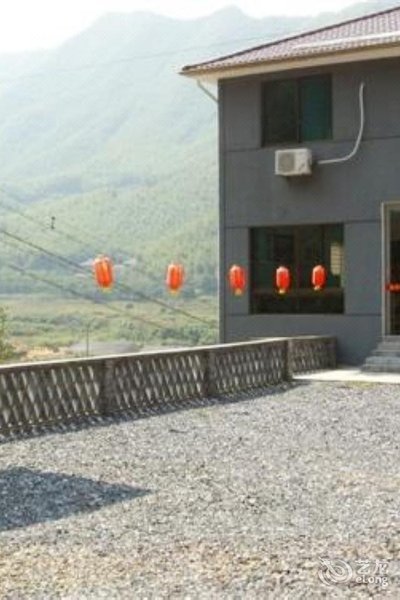 Yishuige Farmer's HouseOver view