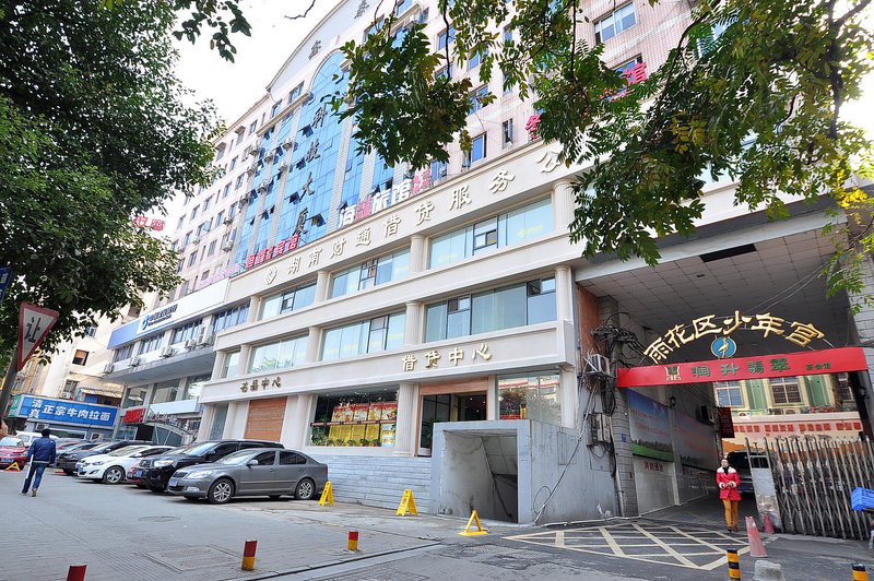 Sea fashion theme hotelOver view