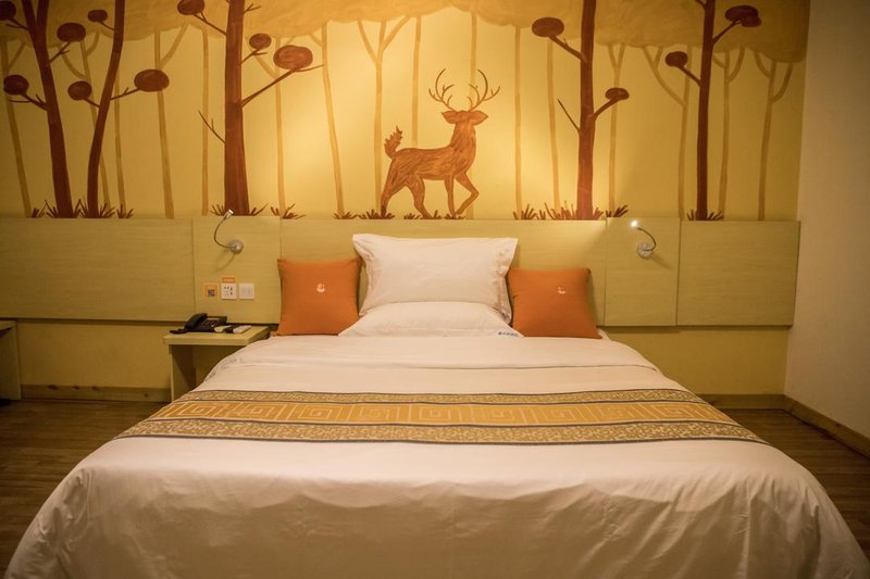 Lantiange Hotel (Haikou Fucheng north south fruit market store) Other