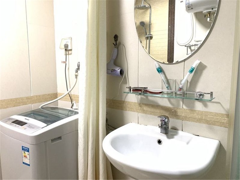 Yifan Hotel Guest Room