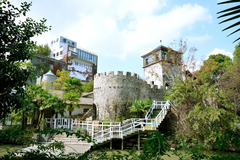 Deqiu Garden Hotel Over view