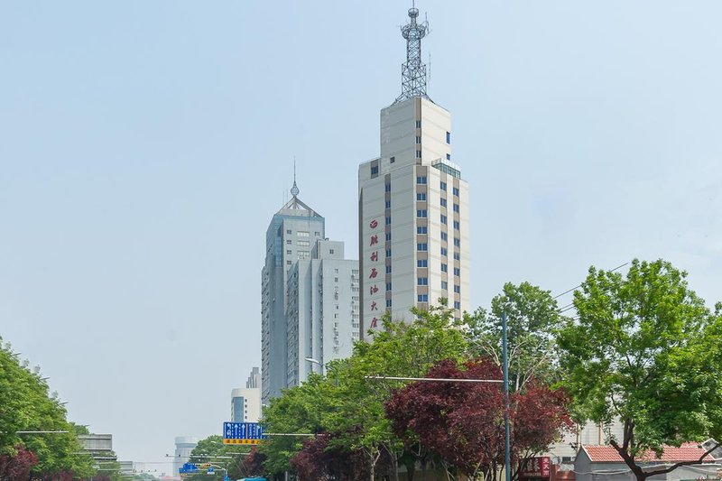 Shengli Shiyou Plaza HotelOver view