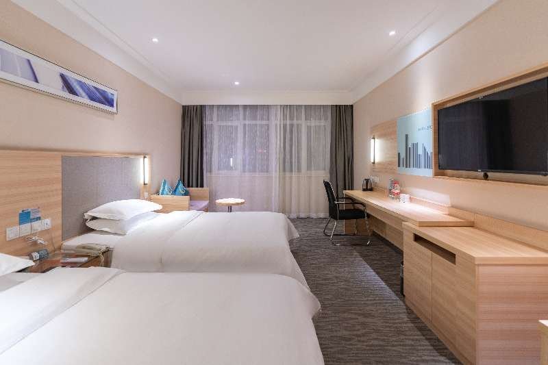 Linhai Hotel (Urumqi Zhonggonggong Subway Station)Guest Room