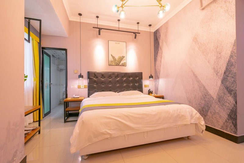 V8 Quality Hotel (Haikou Kaiyuela) Guest Room