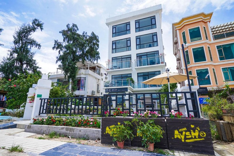 West Lafayette seaview Inn Over view