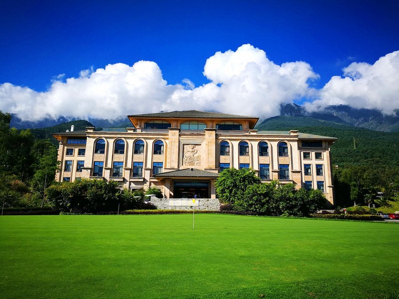 Meili Xiangyue Canghai Golf HotelOver view