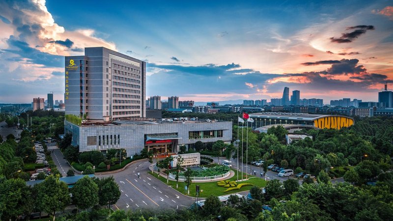 Fontaine Blanche Hotel Kunming over view