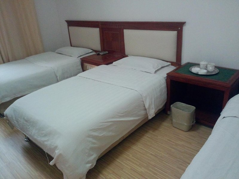 Aolin Holiday HotelGuest Room