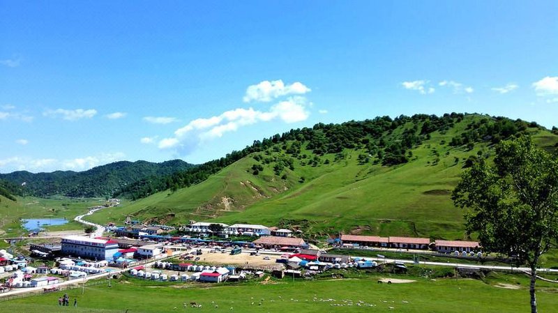 Home Inn (Pingliang Huating Yizhou Avenue New Passenger Transportation Center)Over view