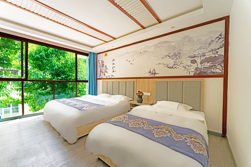 Shennongjia Summer Resort Guest Room