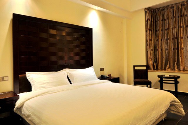 Yading Shanshui Holiday Hotel Guest Room