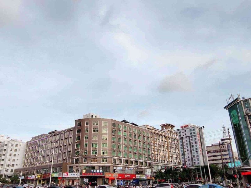 Golden Moon Business InnOver view