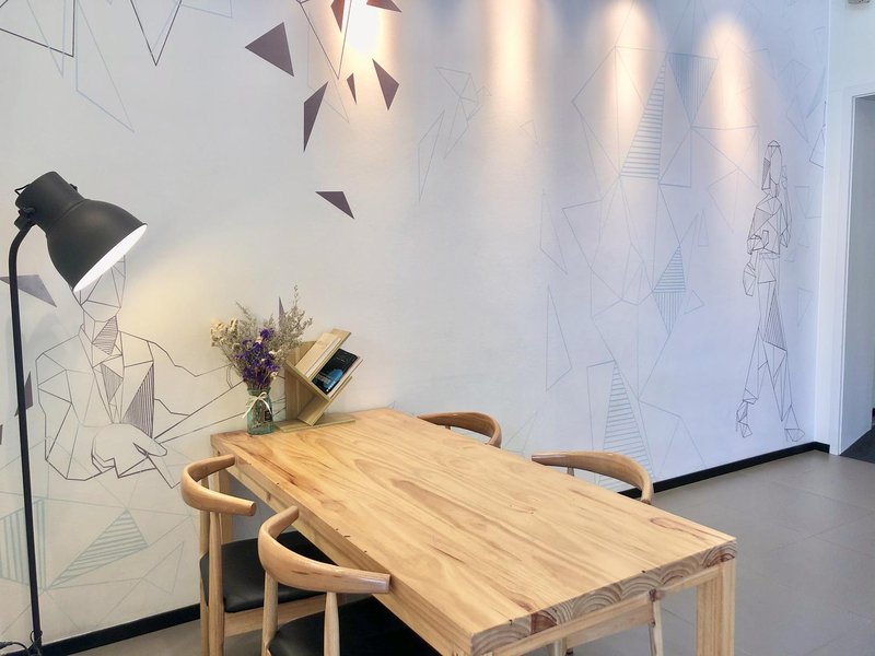 Ease Hotel (Jinghua Building, Xiamen Railway Station)Hotel public area