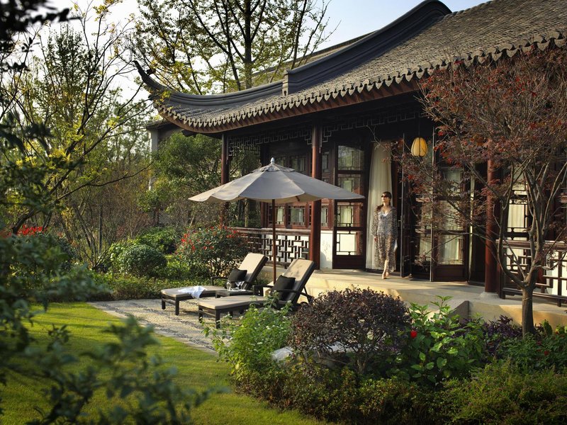 Four Seasons Hotel Hangzhou at West Lake Guest Room