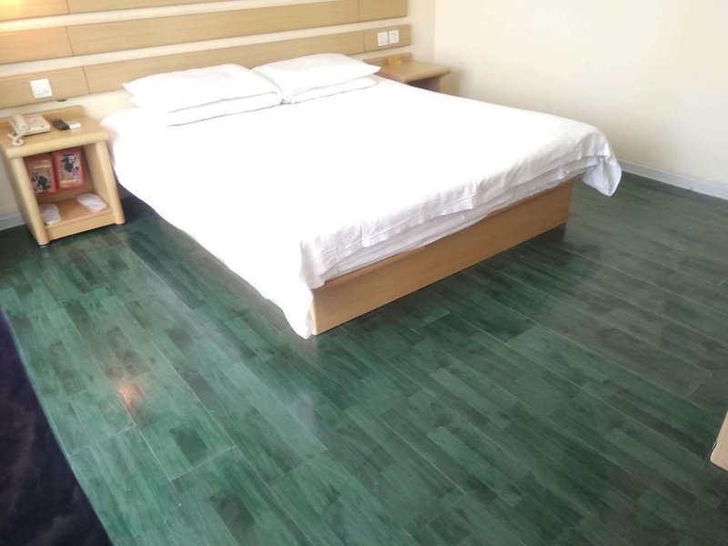 Home Inn (Shihezi Dongwu Road Century Square) Guest Room