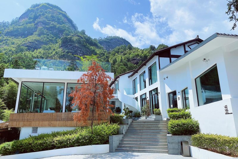 Wuyi Mountain Yiqu Xiangsi Alhu Resort Hotel Over view