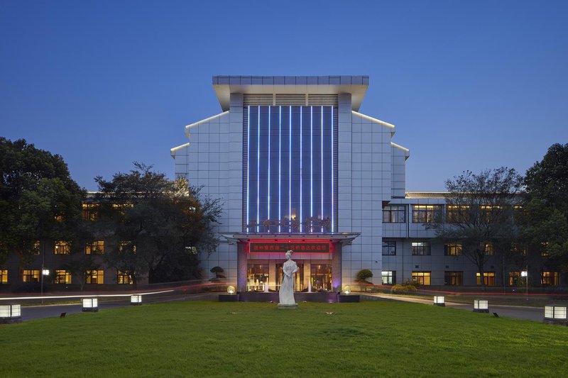 The Twenty Four Bridge Hotel Over view