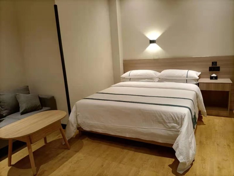 Sunshine Express Hotel(Haikou international trade store)Guest Room