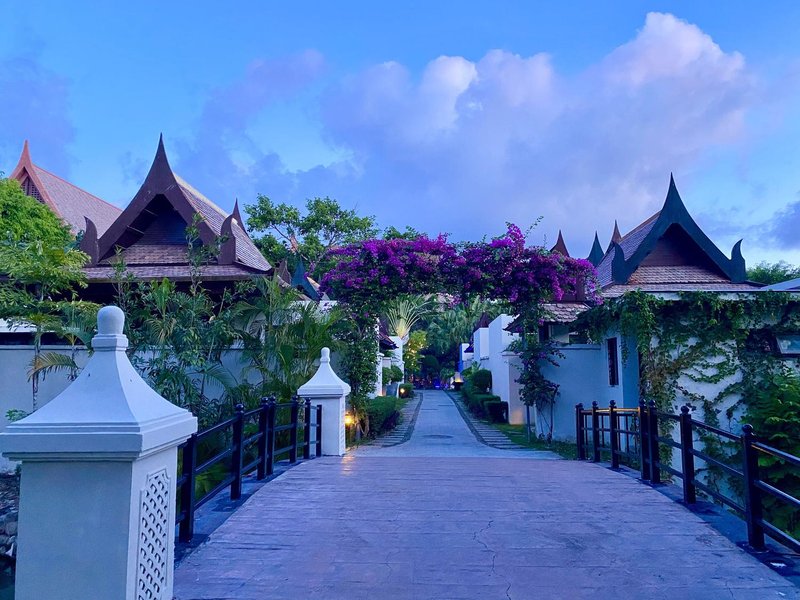 Pullman Sanya Yalong Bay Villas & Resort Over view