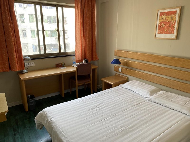 Home Inn (Haikou Haixiu Middle Road Jinniuling Park) Guest Room