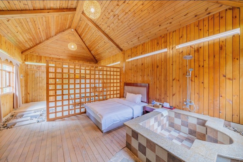 Luofushan Jiabaotian International Hotspring Resort Room Type