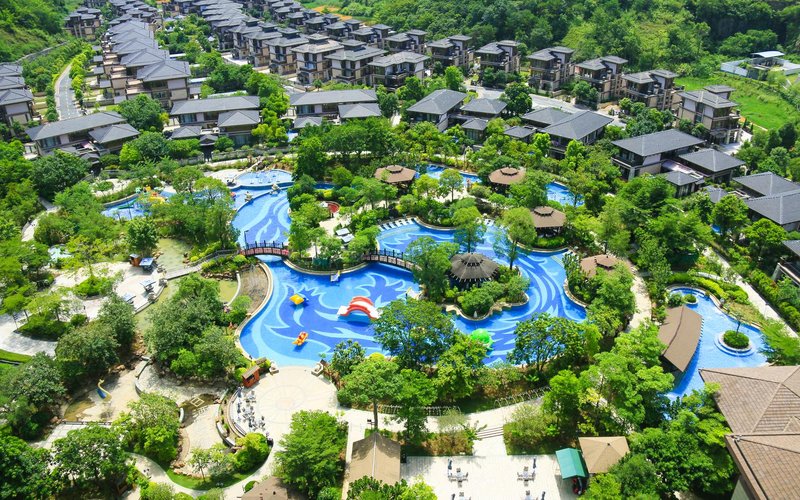 Guangdong Deer Lake Spa Holiday HotelOver view