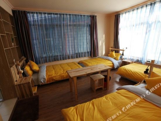 Demen Mitang Inn Guest Room