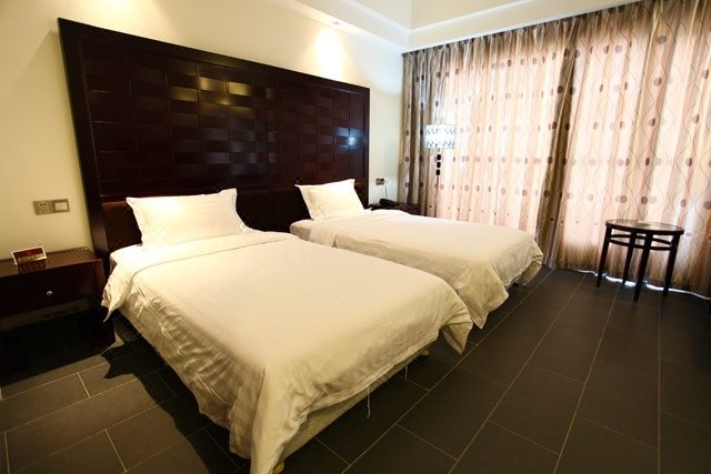 Yading Shanshui Holiday Hotel Guest Room