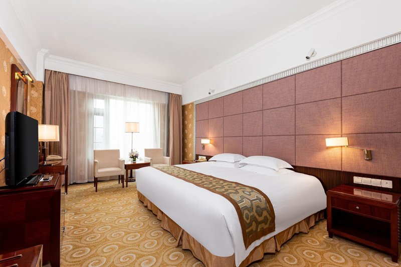 Hubei East Lake Hotel Guest Room