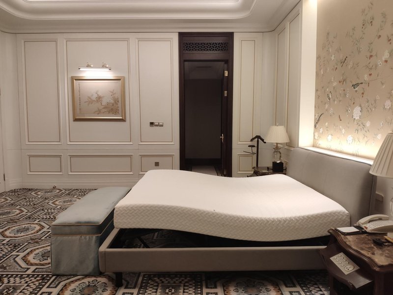 Evergrande Hotel，Tianjin Dongli LakeRoom Type