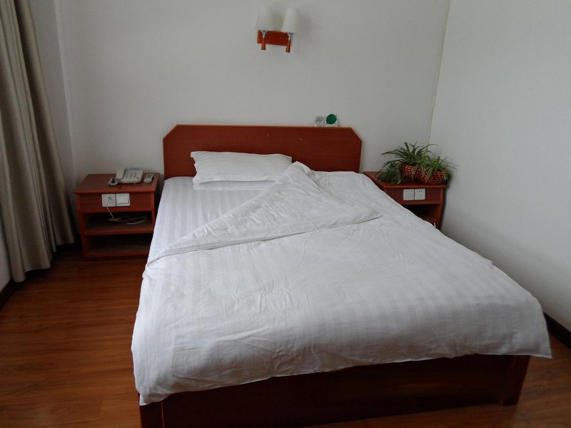 HuatinghudajiudianGuest Room