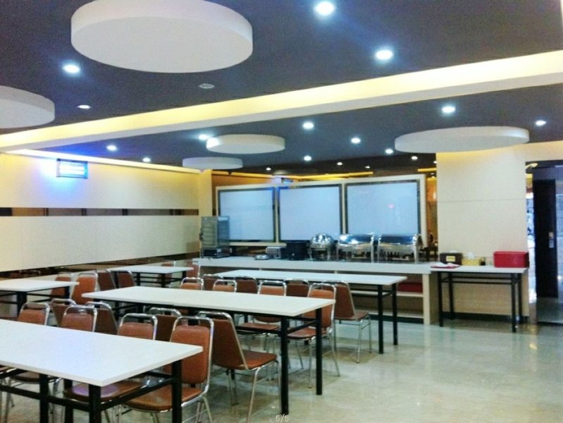 Junyi Hotel Restaurant