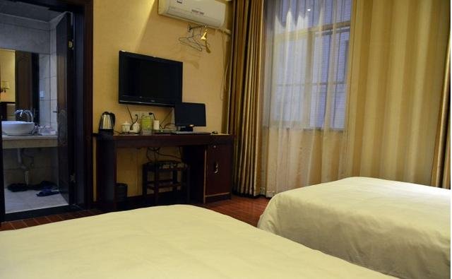 Candy Holiday HotelGuest Room