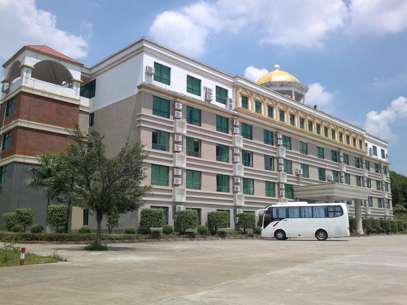 Xiangjiang Hotspring Resort over view