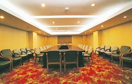 Puxiang Crown Hotel meeting room