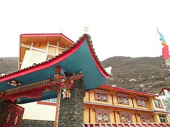 Jiuzhaigou Ge Sanghua Inn Over view