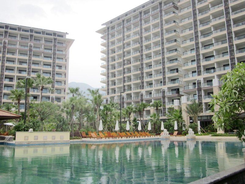 Liuyue Haishang Wanpan Holiday Hotel Over view