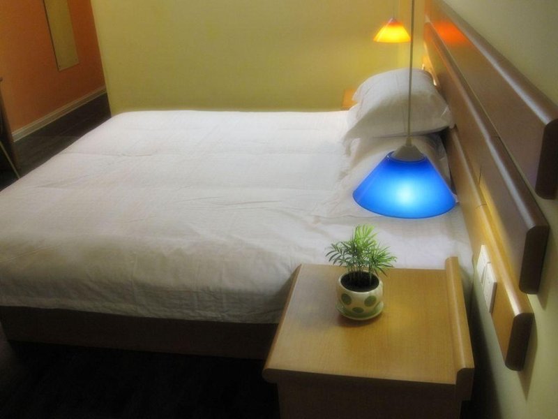 Baishi Rapid HotelGuest Room