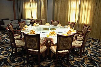 Qinhu Hotel - Jiangyan Restaurant