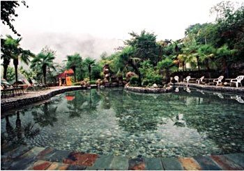 Hailuogou Xueyu Hot Spring Holiday Hotel 休闲