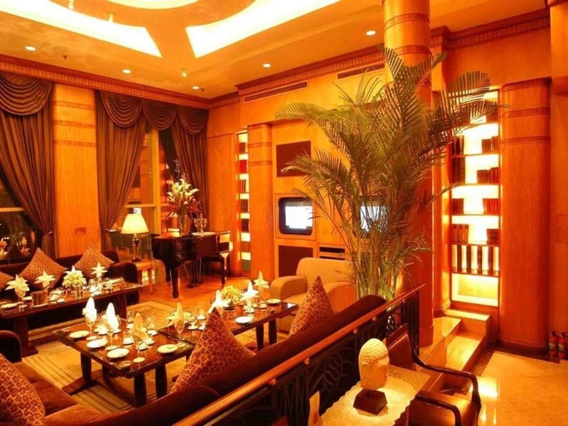 Luxemon Xinjiang Yindu hotelRestaurant