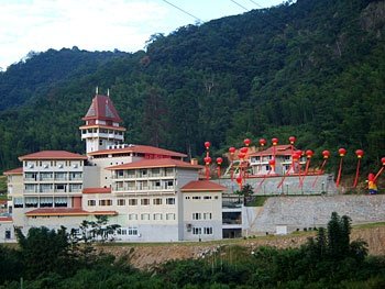 Yilong Villa International Hotel Over view
