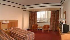 中山市华侨大厦外景图